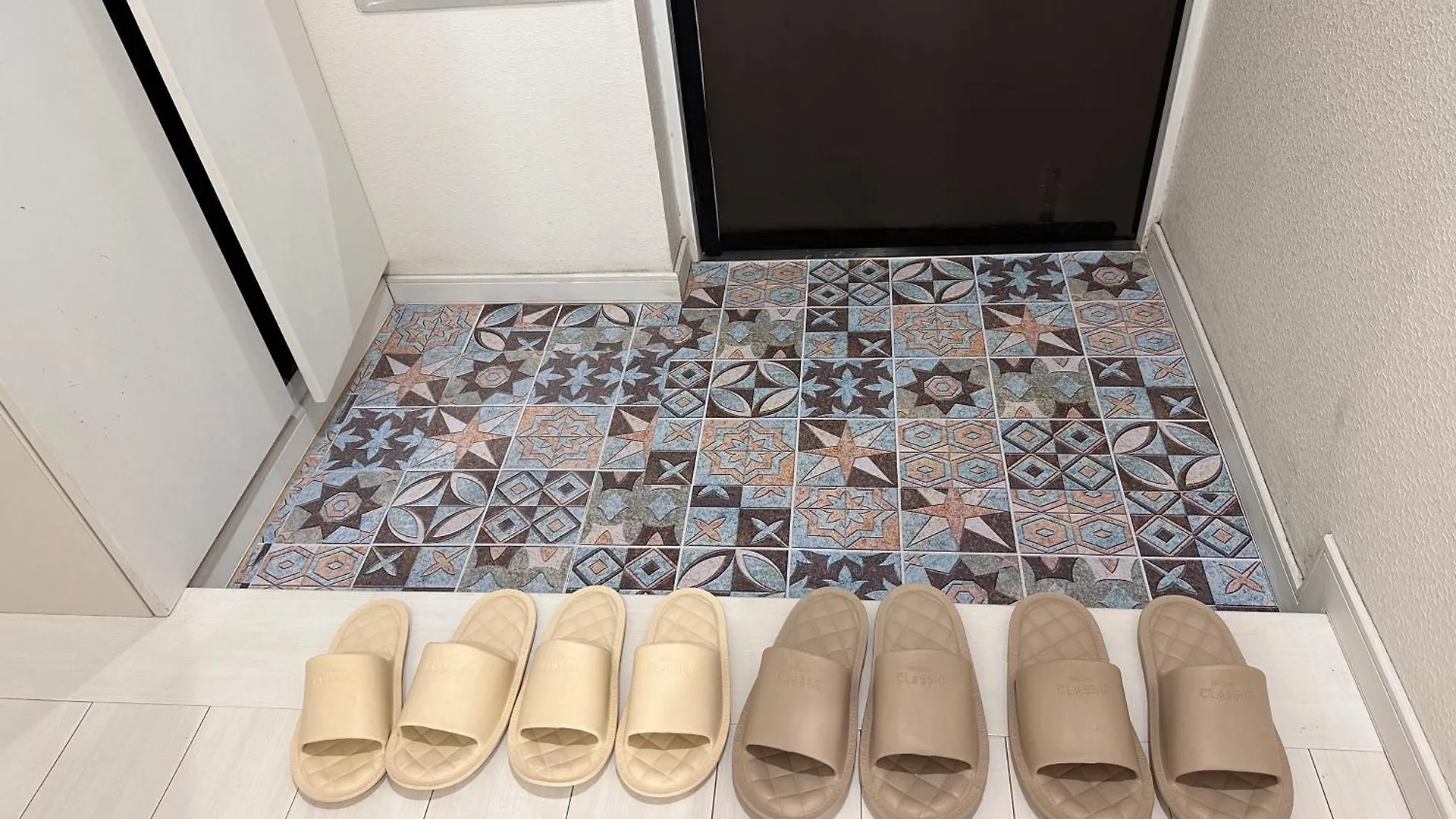 新宿超繁华地域歌舞伎町68平方3个卧室-步行3分到歌舞伎町-新宿站9分-东新宿站4分-涩谷直达-最多可住8人 Tokyo Japan
